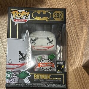 Batman Gold 292 Special Edition Vinyl Figure